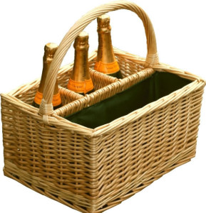 381 x 304 x 215mm (with handle 406mm) 3 Bottle Half Picnic